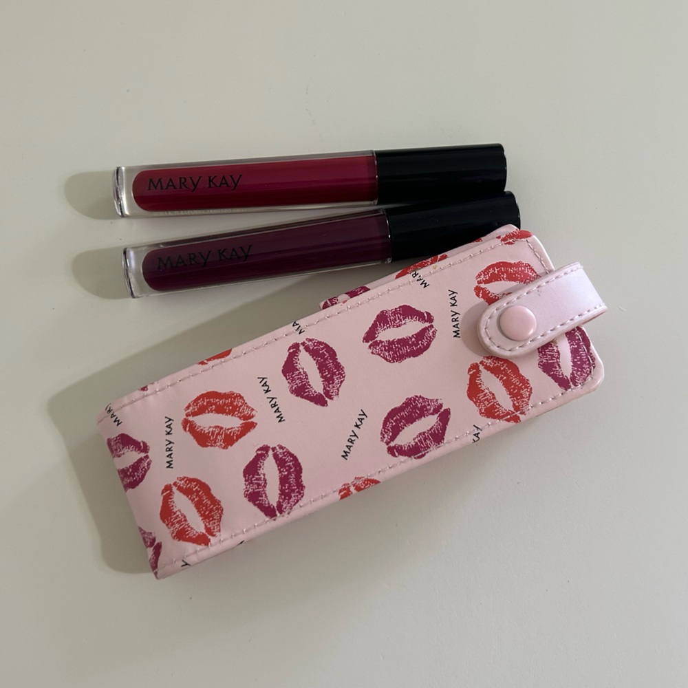 Mary Kay Lip Gloss Combo with Case NEW